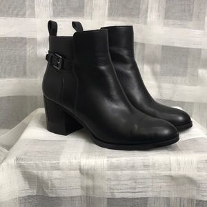 LAUREN RALPH LAUREN Ankle Bootie